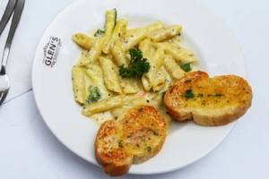 Veg Cheesy Bechamel Pasta Penne