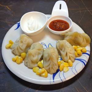 Corn & Veg Steamed Momos