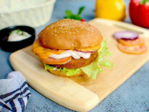 Chicken  Burger + Cold Drink (250ml)