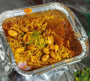 Aloo Tikki Chaat 