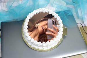 Selfie Mirror Cake