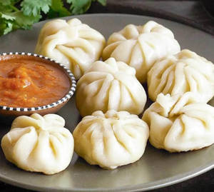 Delhi Special Veg Momos Steamed 8pcs
