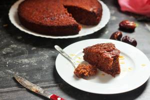 Dates Cake