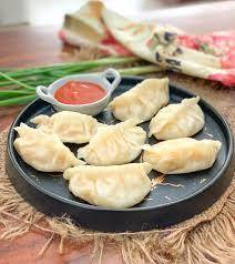 Classic steamed momos
