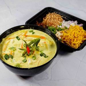 Veg Burmese Khow Suey With Flat Wheat Noodles (Soupy)