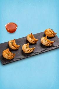Fried Classic Chicken Momos With Momo Chutney