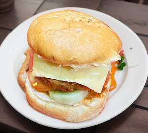 Paneer Cheesy Burger [ Medium Size ]