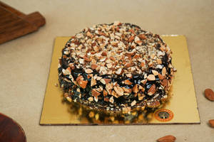 Roasted Almond And Chocolate Cake 500 Gm