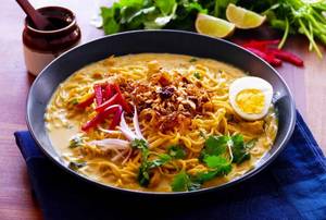 Chicken Burmese Khowsuey