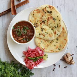 Butter masala kulche