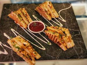 Paneer Makhani Sandwich