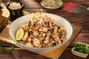 Chicken Phad Thai Rice Noodles