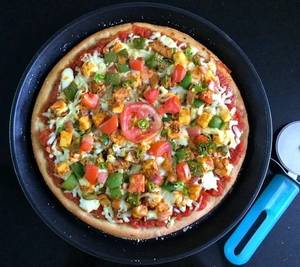Spicy Paneer Capsicum Pizza 