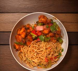 Veg noodles with gobi manchurian