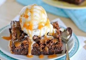 Salted Caramel Brownie With Icecream