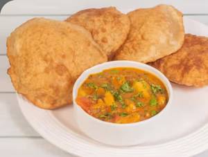 Aloo Kachori [ 4 Pcs] With chola
