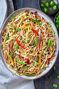 Veg Hakka Noodles