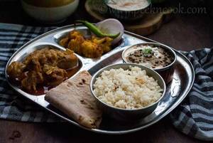 Chicken curry thali