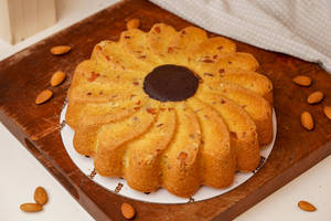 Almond Cake (1 Lbs)