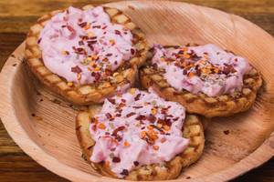 Beetroot Mayo Garlic Bread