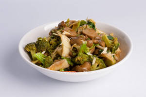 Mushroom, Broccoli & Almond Ginger Chill Soya