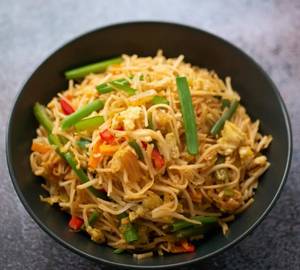 Egg Hakka Noodles