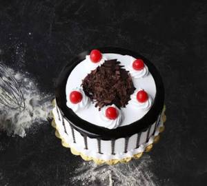 Black Forest Crunchy Cake