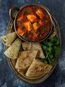 Matter Paneer +4 Ghee  Roti N Achar