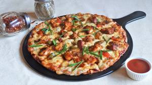 Spicy Paneer Chilli Pizza