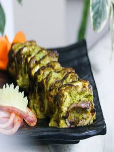 Paneer Bhuna Mirchi Tikka
