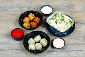 Veg Steamed Momos [6 Pieces] with Veg Fried Momos [6 Pieces]