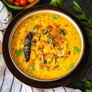 Dal Lehsooni Tadka