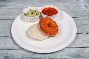 Idli [1 Piece] With Vada [1 Piece]