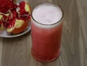 Pomegranate juice serves 1 [300 ml]