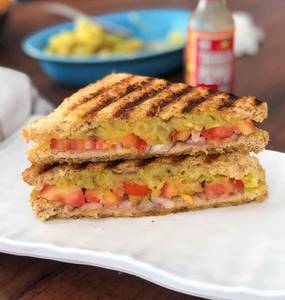 Karara Aloo Sandwich