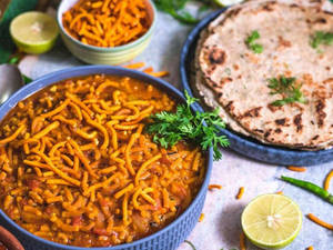 Sev Tomato  + 4 Tawa Butter