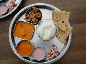Prawns Thali    [Chefs Recommended] 