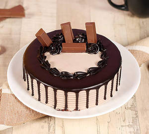 Eggless Chocolate Kitkat Cake [500 Gms]