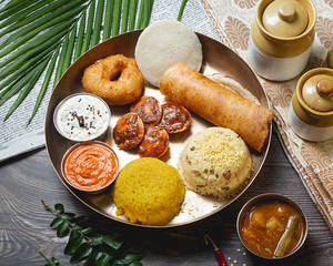 Santosham Breakfast Platter