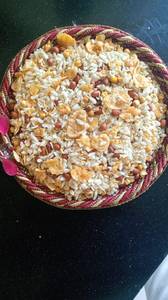Halka Fulka Namkeen (200 Grams)