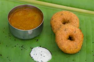 Sambar Vada[served With Sambar And Coconut Chutney]
