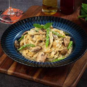 Fettuccine Alfredo