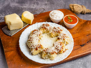 Chicken Cheese Steamed Momos [8 Pieces]