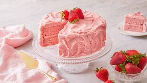 Eggless strawberry cake [500 grams]