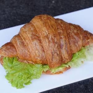 Cajun Chicken Croissant Sandwich - Serves 1