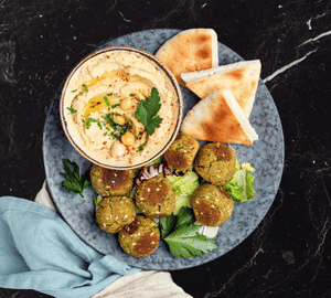 Pitabread With Falafal & Hummus