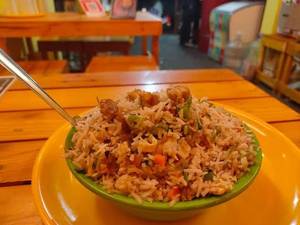 Non Veg Chilli Garlic Fried Rice