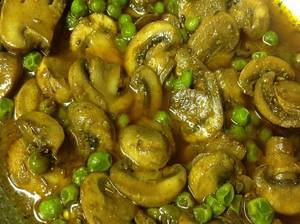 Mushroom Matar Curry 