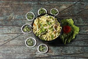 Veg Hakka Noodles