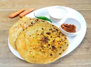 Aloo Paratha (2 Pcs) With Curd & Pickle